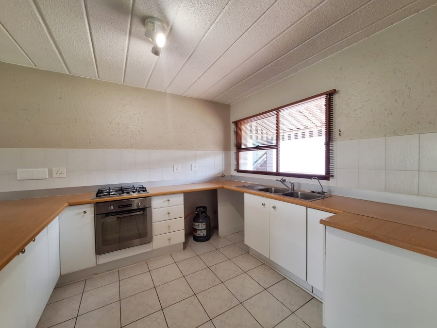 To Let 2 Bedroom Property for Rent in Key West North West
